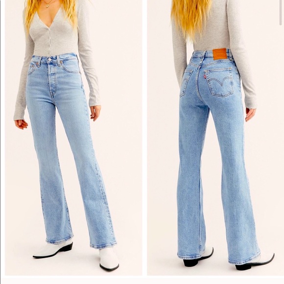 NWOT!!Levi’s Ribcage Flare high rise jeans 32 - Picture 1 of 3
